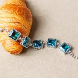Bracciale a cinque castoni quadrati - Linea Roma